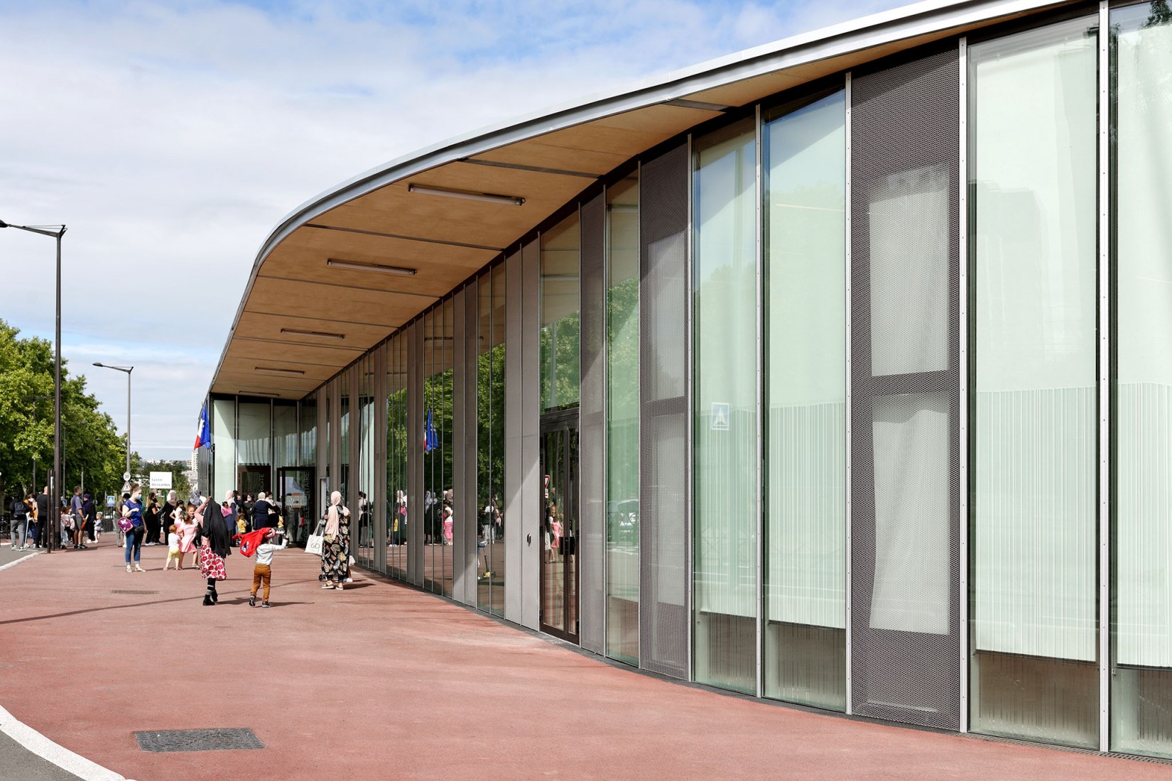 Centro Escolar y de Actividades en Antony por Dietmar Feichtinger Architectes. Fotografía por David Boureau