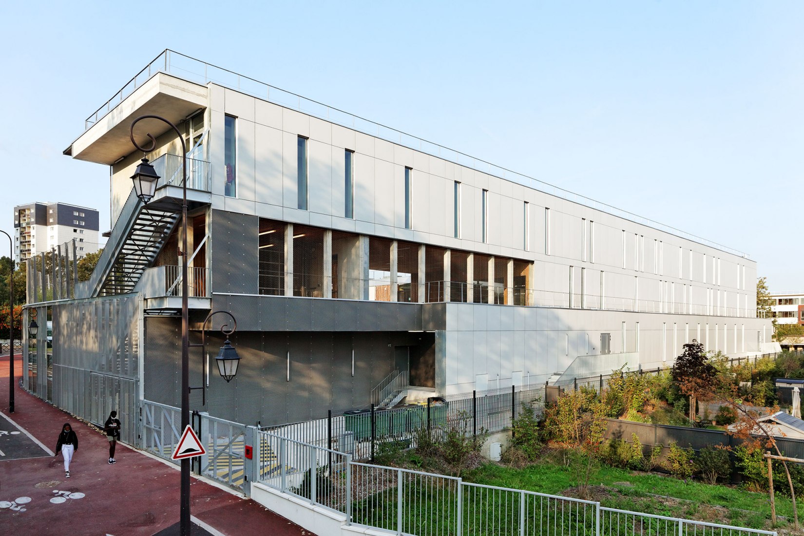 Centro Escolar y de Actividades en Antony por Dietmar Feichtinger Architectes. Fotografía por David Boureau