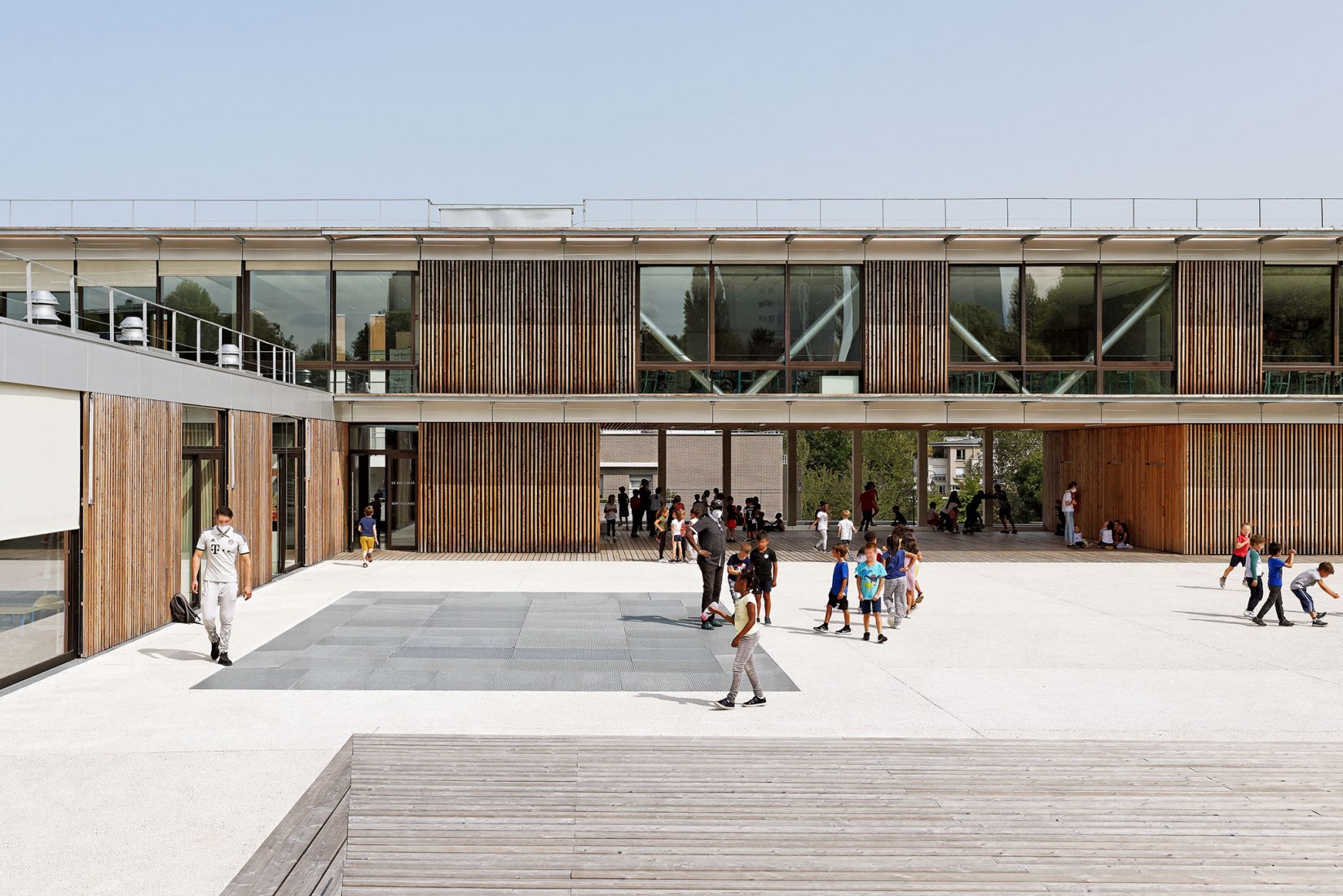 Centro Escolar y de Actividades en Antony por Dietmar Feichtinger Architectes. Fotografía por David Boureau