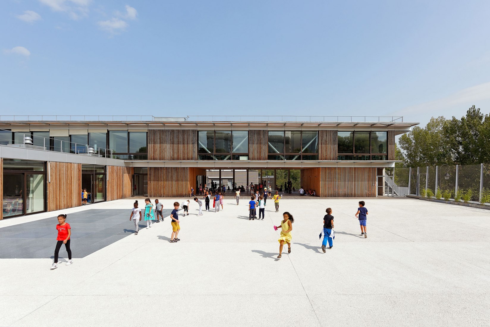 Centro Escolar y de Actividades en Antony por Dietmar Feichtinger Architectes. Fotografía por David Boureau