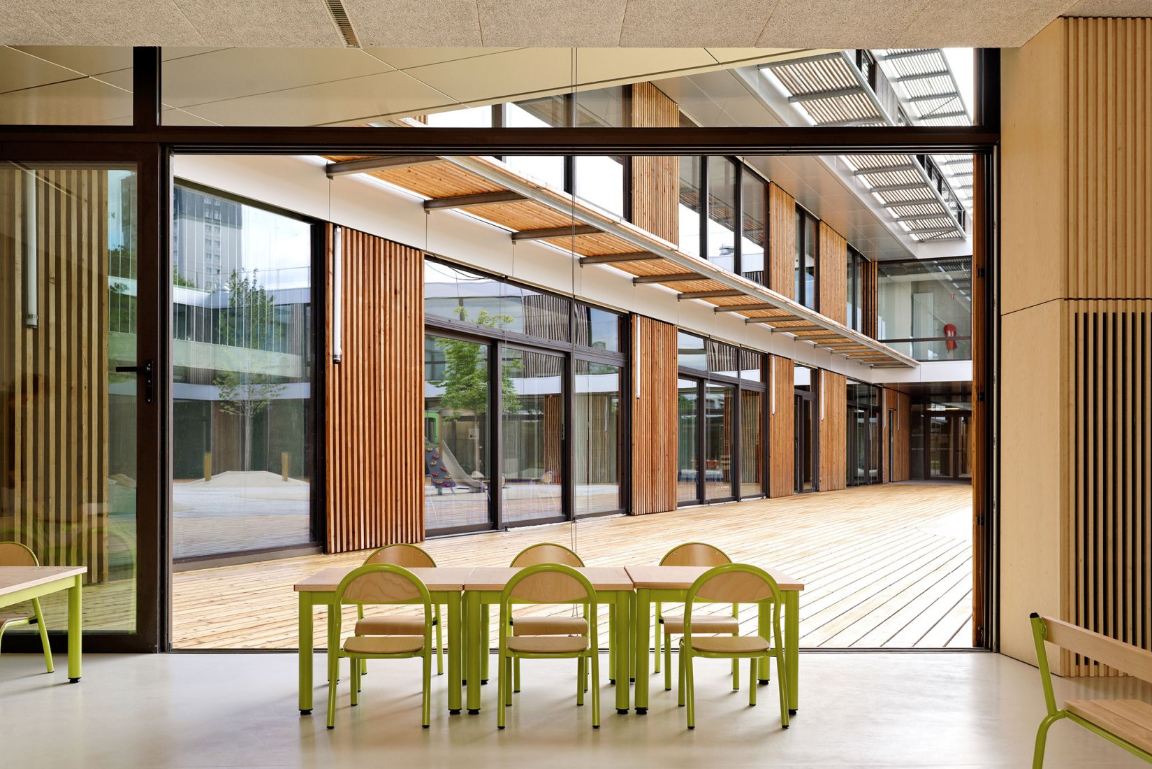 Centro Escolar y de Actividades en Antony por Dietmar Feichtinger Architectes. Fotografía por David Boureau