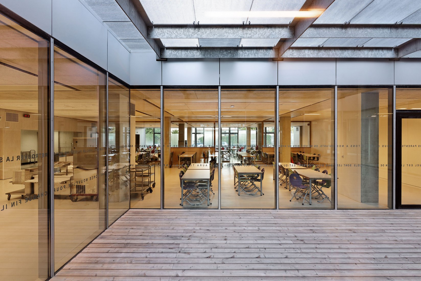 Centro Escolar y de Actividades en Antony por Dietmar Feichtinger Architectes. Fotografía por David Boureau