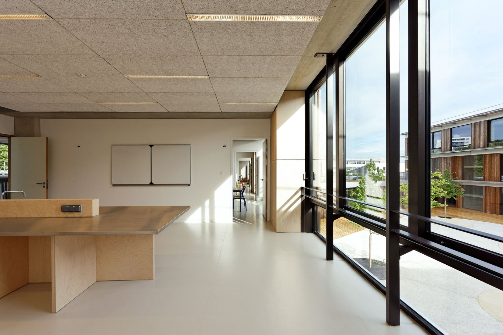 Centro Escolar y de Actividades en Antony por Dietmar Feichtinger Architectes. Fotografía por David Boureau