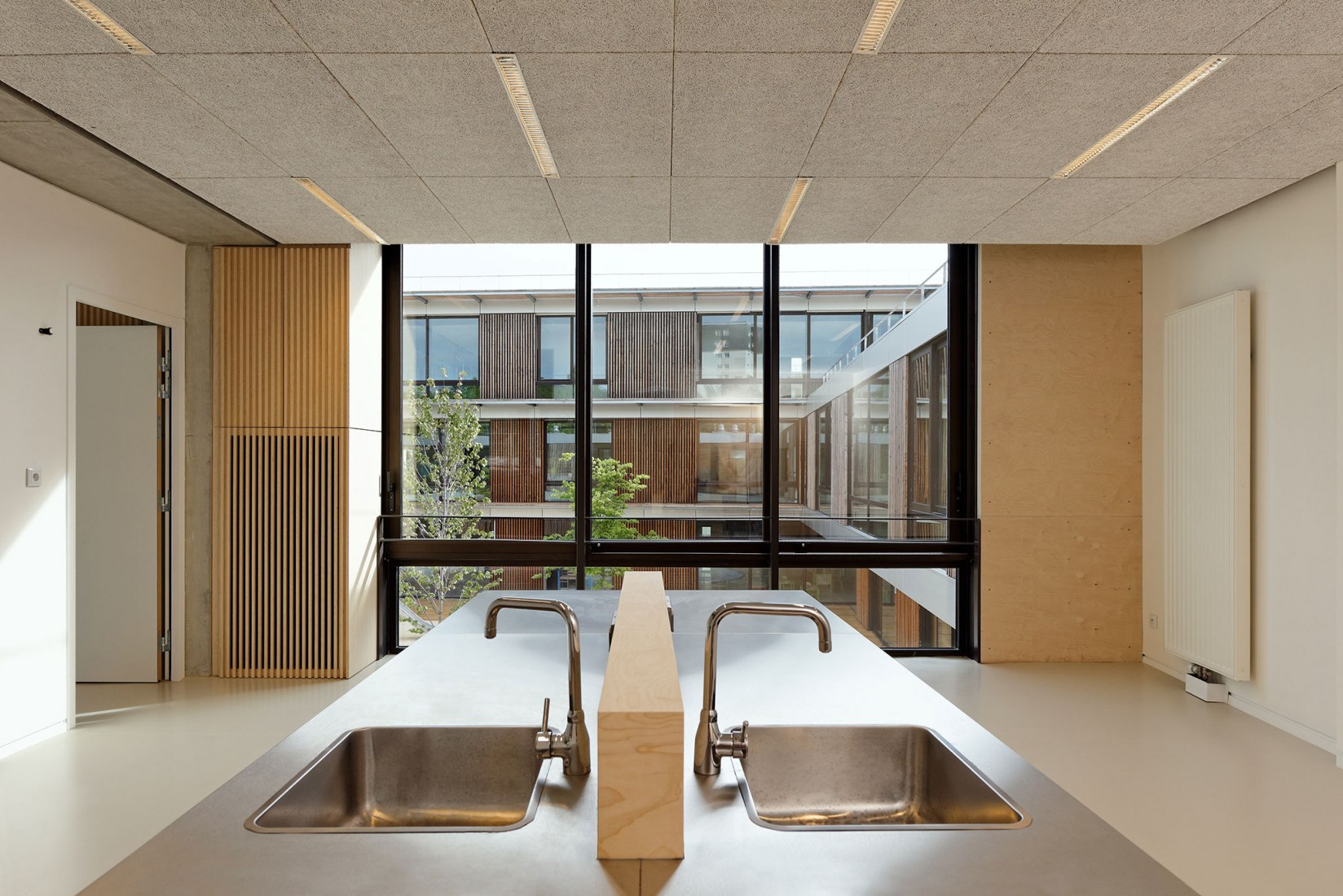 Centro Escolar y de Actividades en Antony por Dietmar Feichtinger Architectes. Fotografía por David Boureau