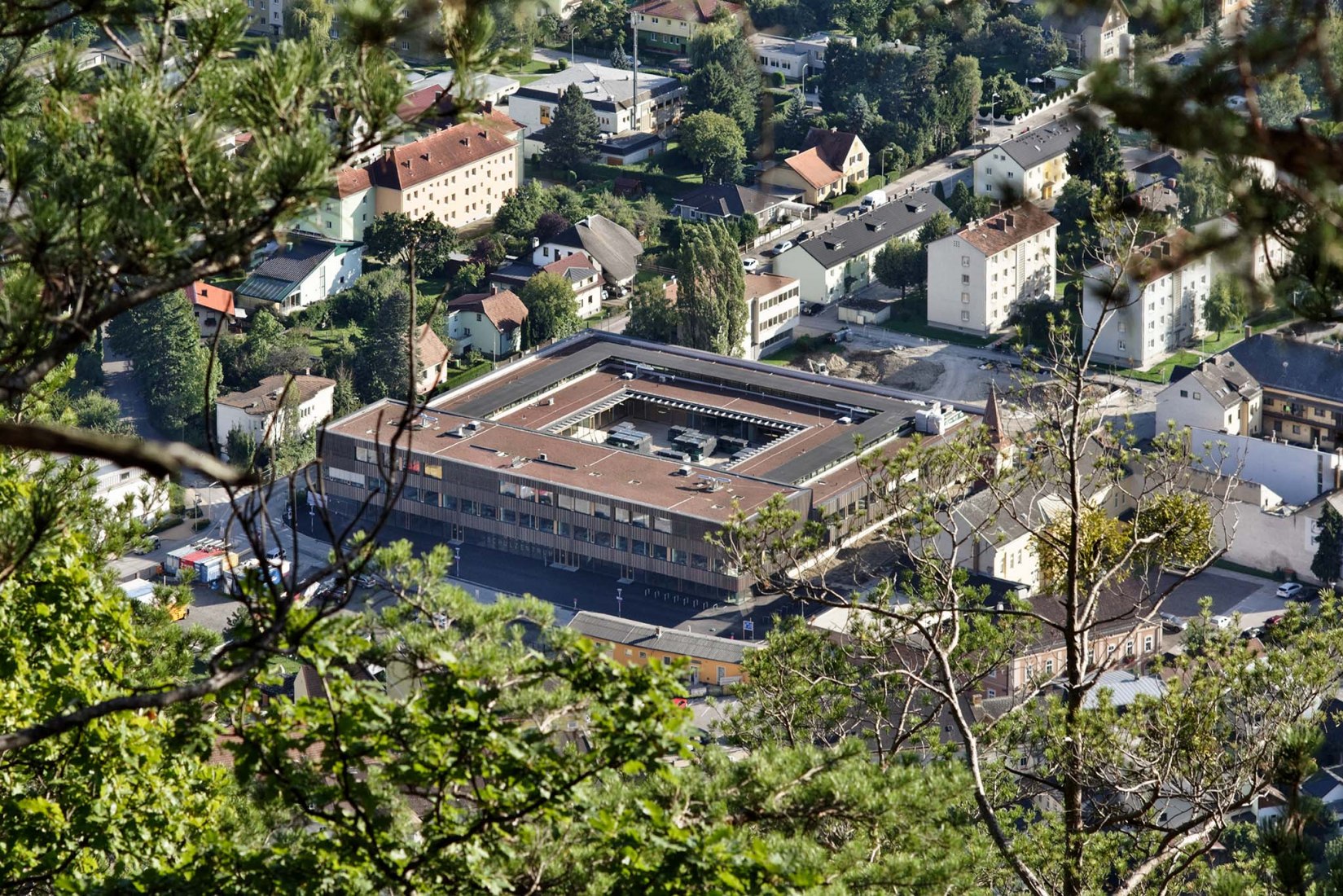 Complejo escolar Gloggnitz por DFA Dietmar Feichtinger Architectes. Fotografía por David Boureau