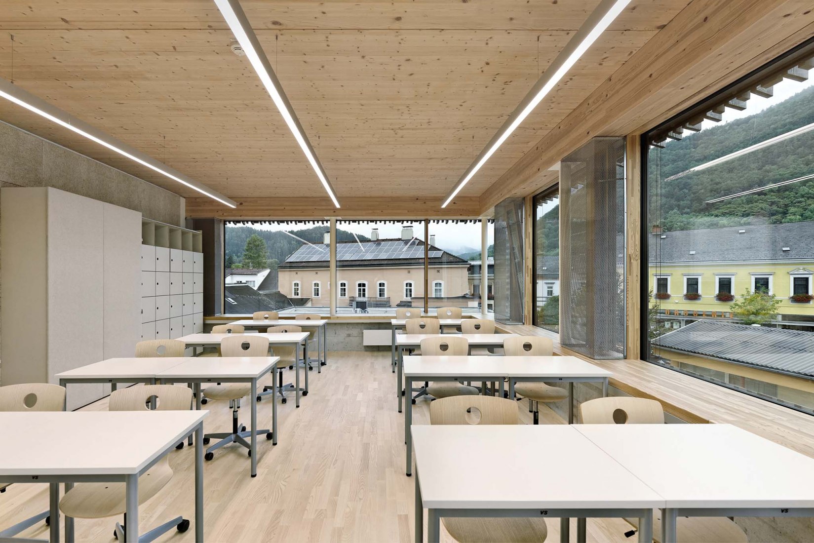 Complejo escolar Gloggnitz por DFA Dietmar Feichtinger Architectes. Fotografía por David Boureau