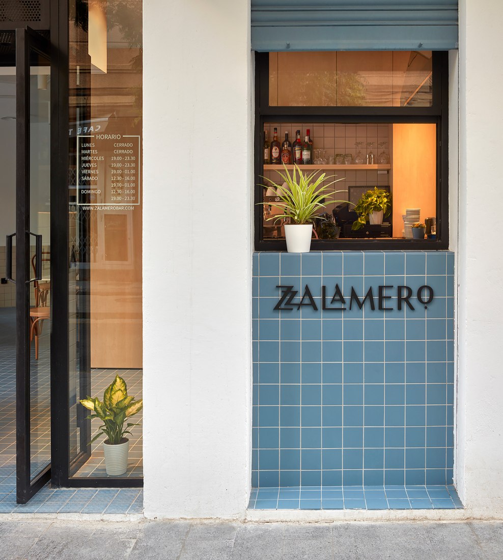 Zalamero Ruzafa Bar by DG estudio. Photograph by Mariela Apollonio