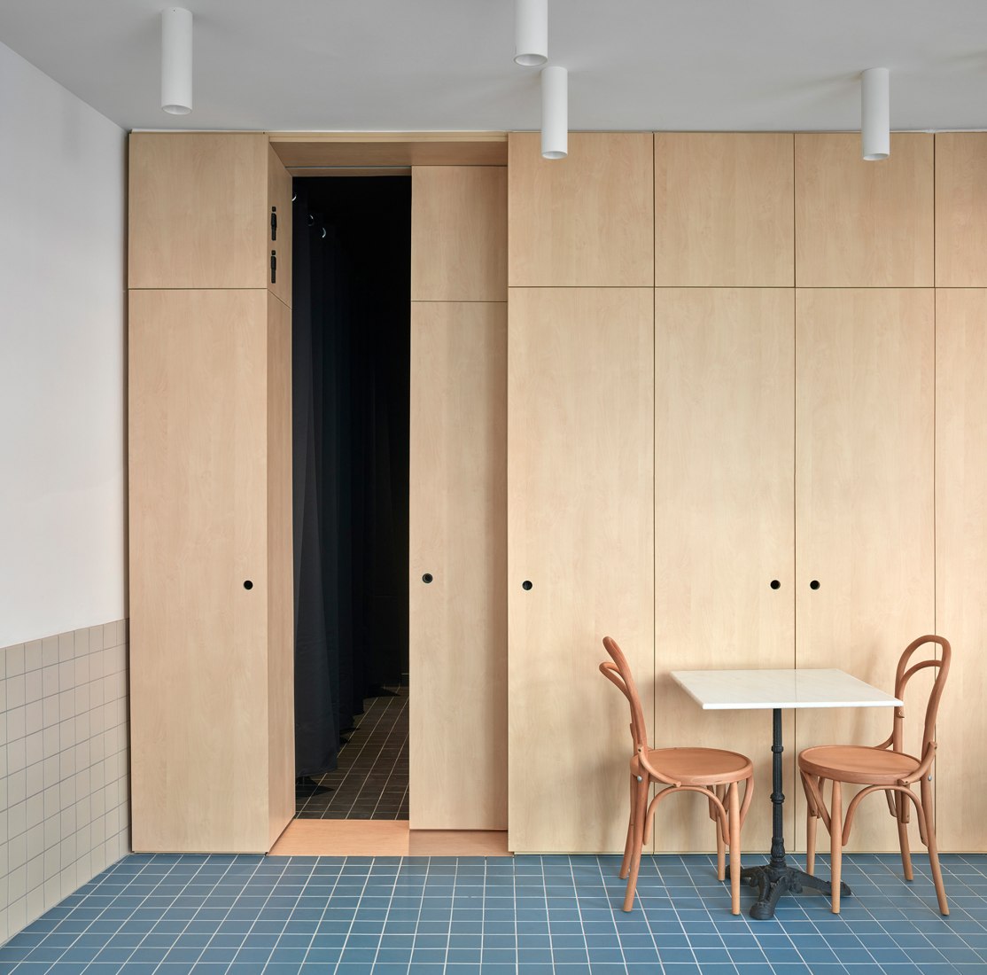 Zalamero Ruzafa Bar by DG estudio. Photograph by Mariela Apollonio