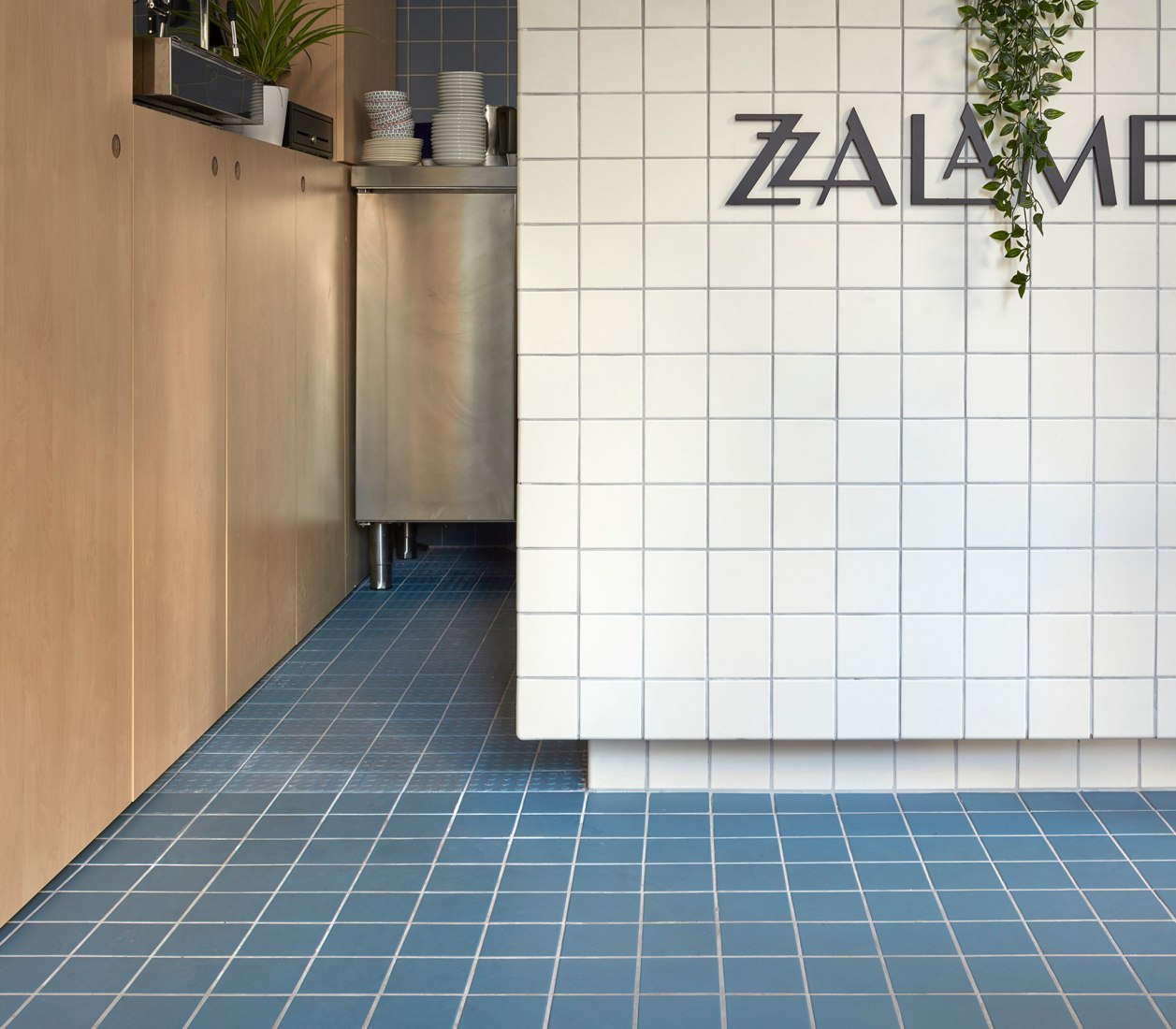 Zalamero Ruzafa Bar by DG estudio. Photograph by Mariela Apollonio