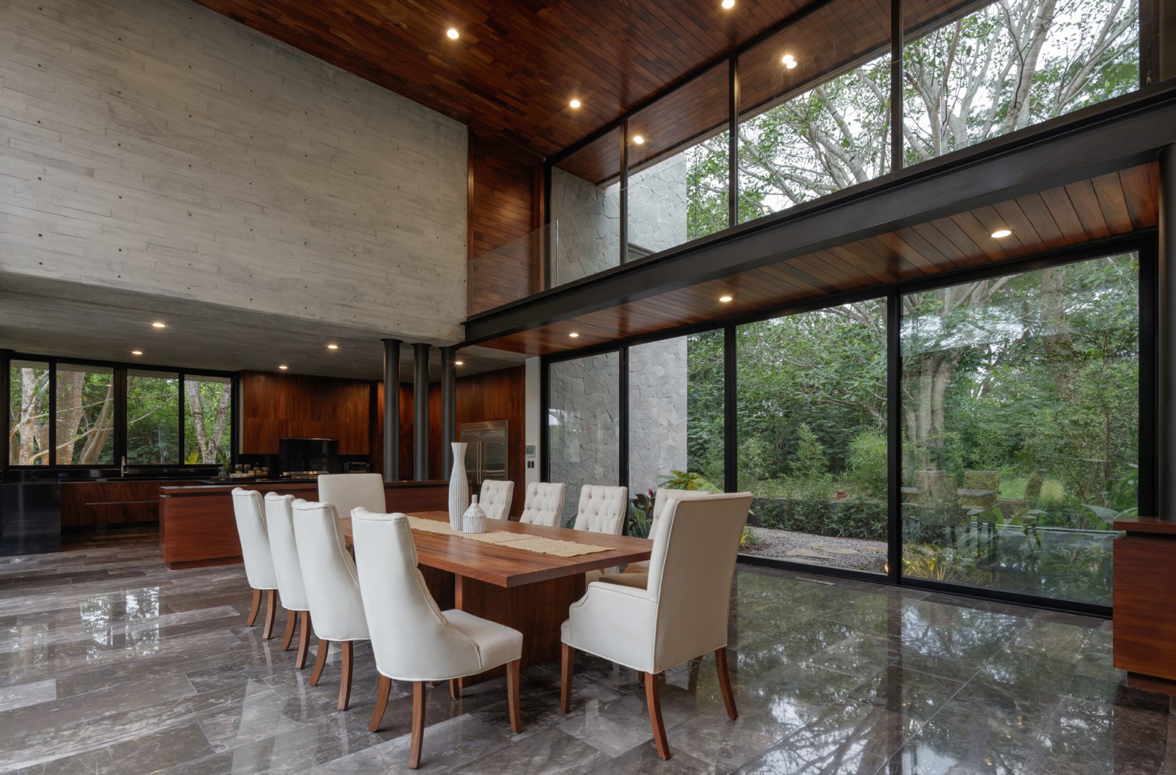 Casa Entreparotas by Di Frenna Arquitectos. Photograph by Lorena Darquea.