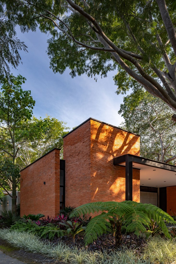 Keita house by Di Frenna Arquitectos.  Photography by Onnis Luque.