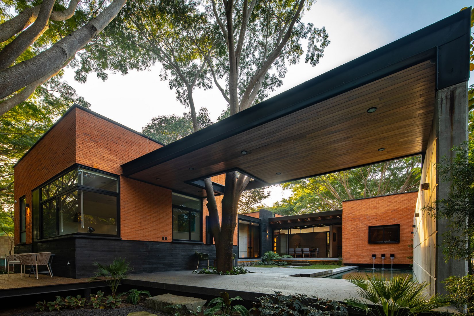 Keita house by Di Frenna Arquitectos.  Photography by Onnis Luque.