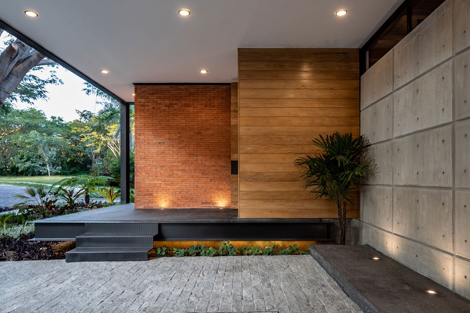 Keita house by Di Frenna Arquitectos.  Photography by Onnis Luque.