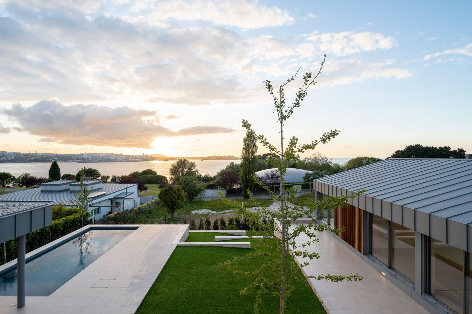 Family house AG by Díaz y Díaz Arquitectos. Photograph by Wifre Melendrez