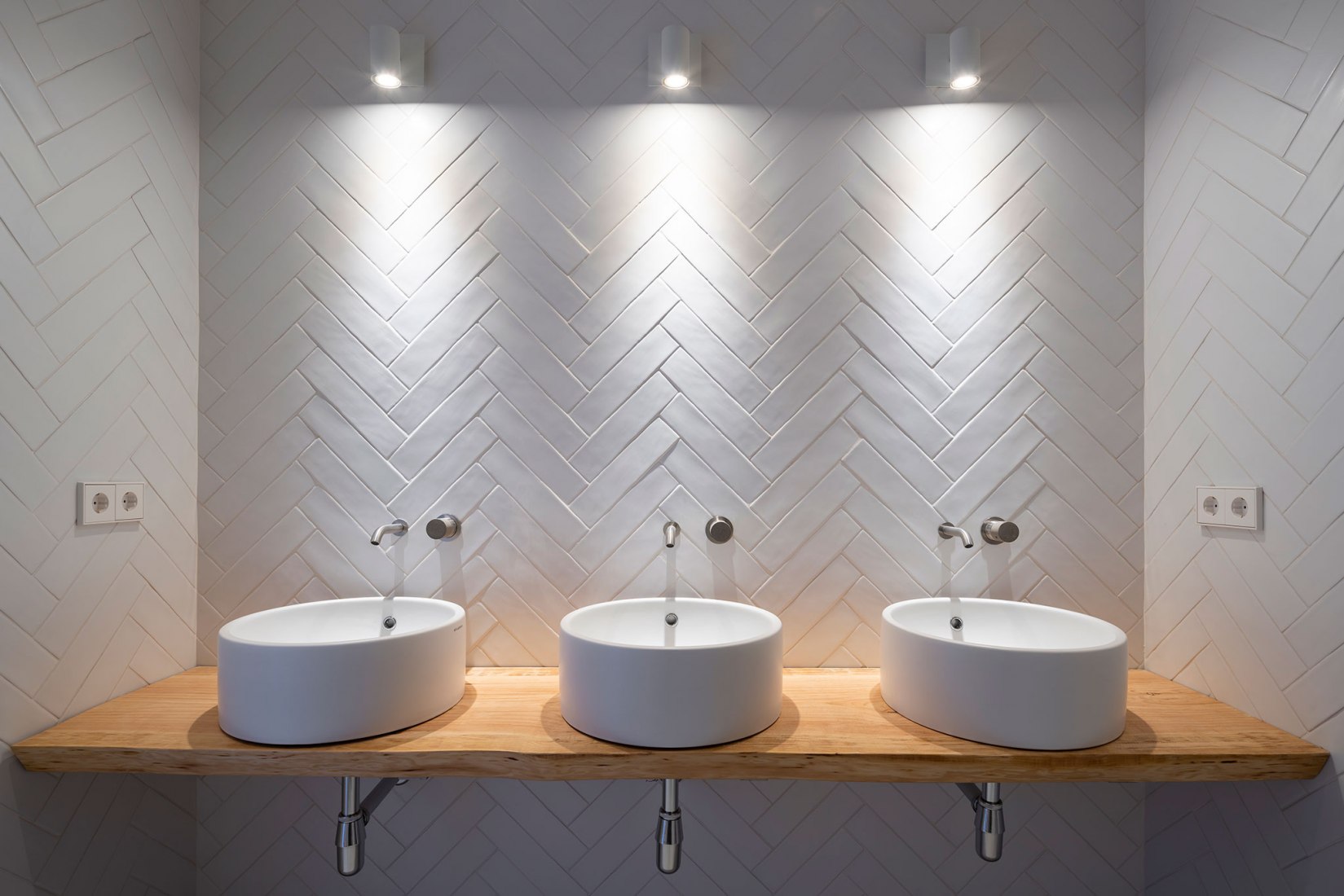Family house AG by Díaz y Díaz Arquitectos. Photograph by Wifre Melendrez