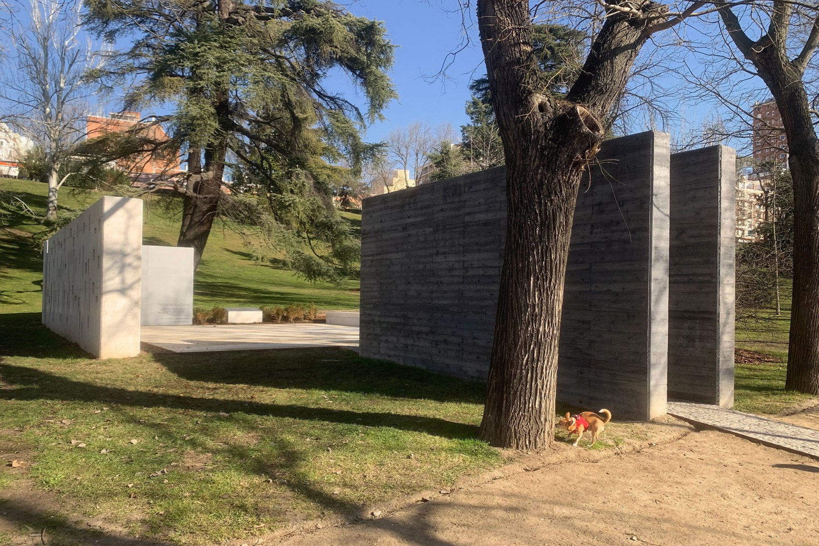 Memorial to the victims of the Yak-42 by Diego Manuel Novo Menéndez. Photograph by Diego Manuel Novo Menéndez.