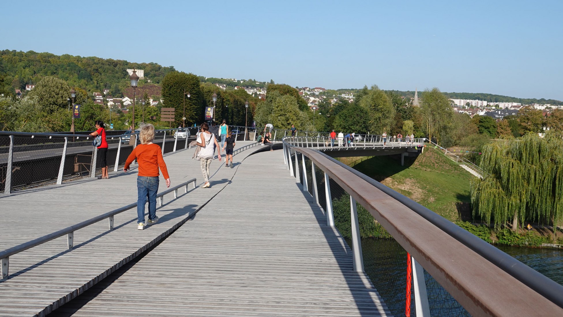 Pasarela peatonal sobre el Sena por Dietmar Feichtinger Architectes. Fotografía por Dietmar Feichtinger Architectes.