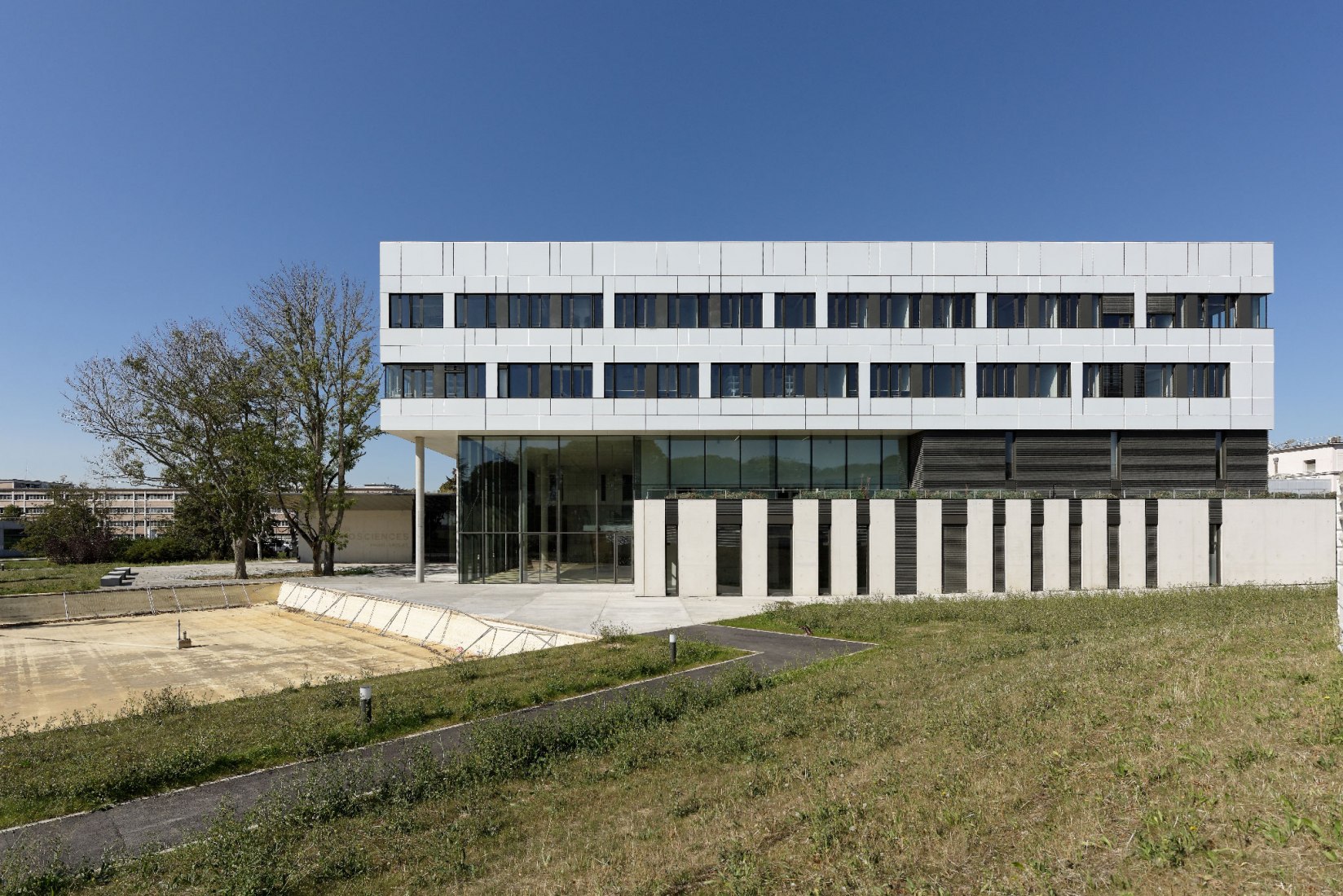 Instituto de Neurociencia por Dietmar Feichtinger Architectes