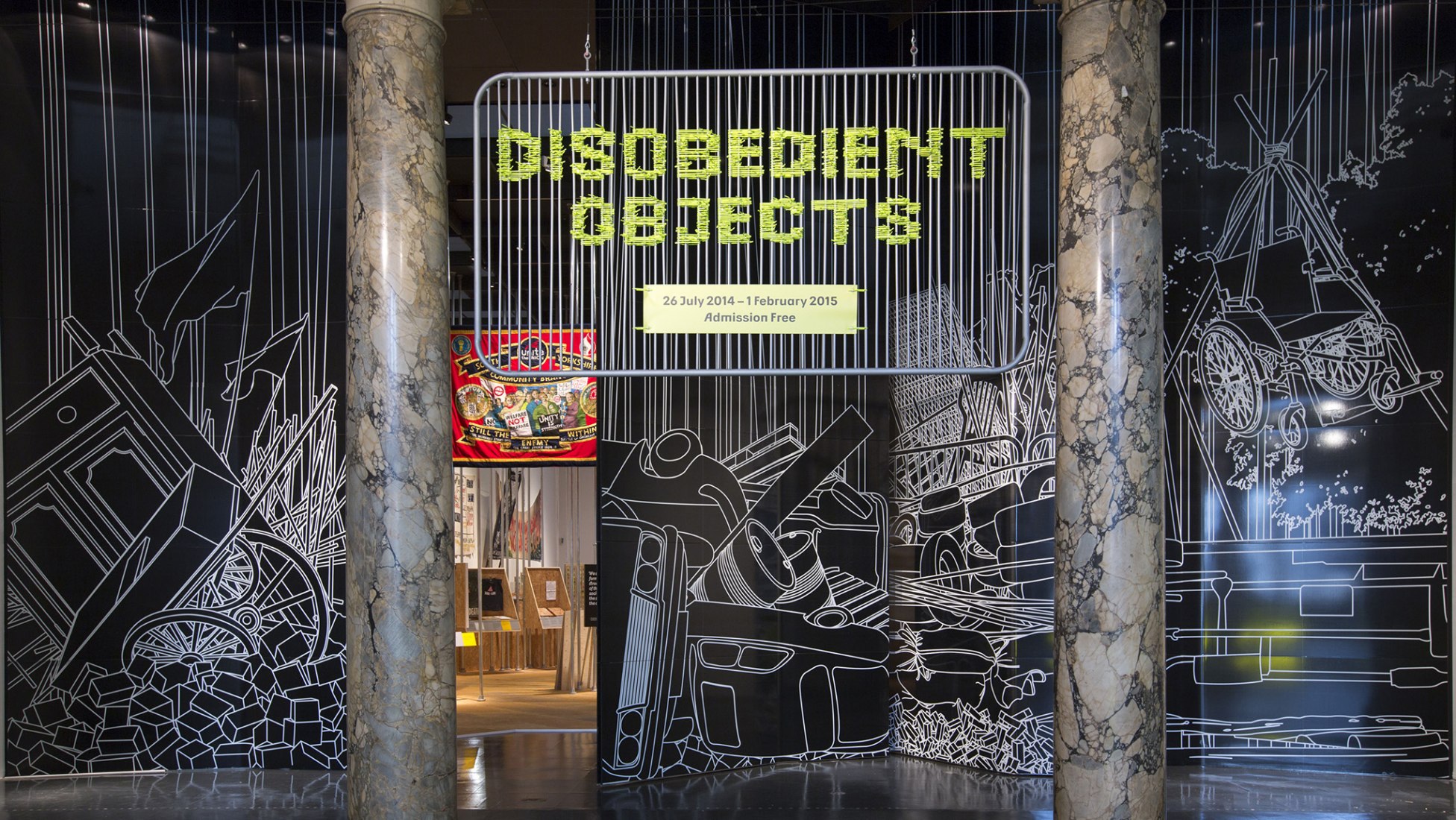 Imagen de la instalación, Disobedient Objects, © Victoria and Albert Museum, Londres.