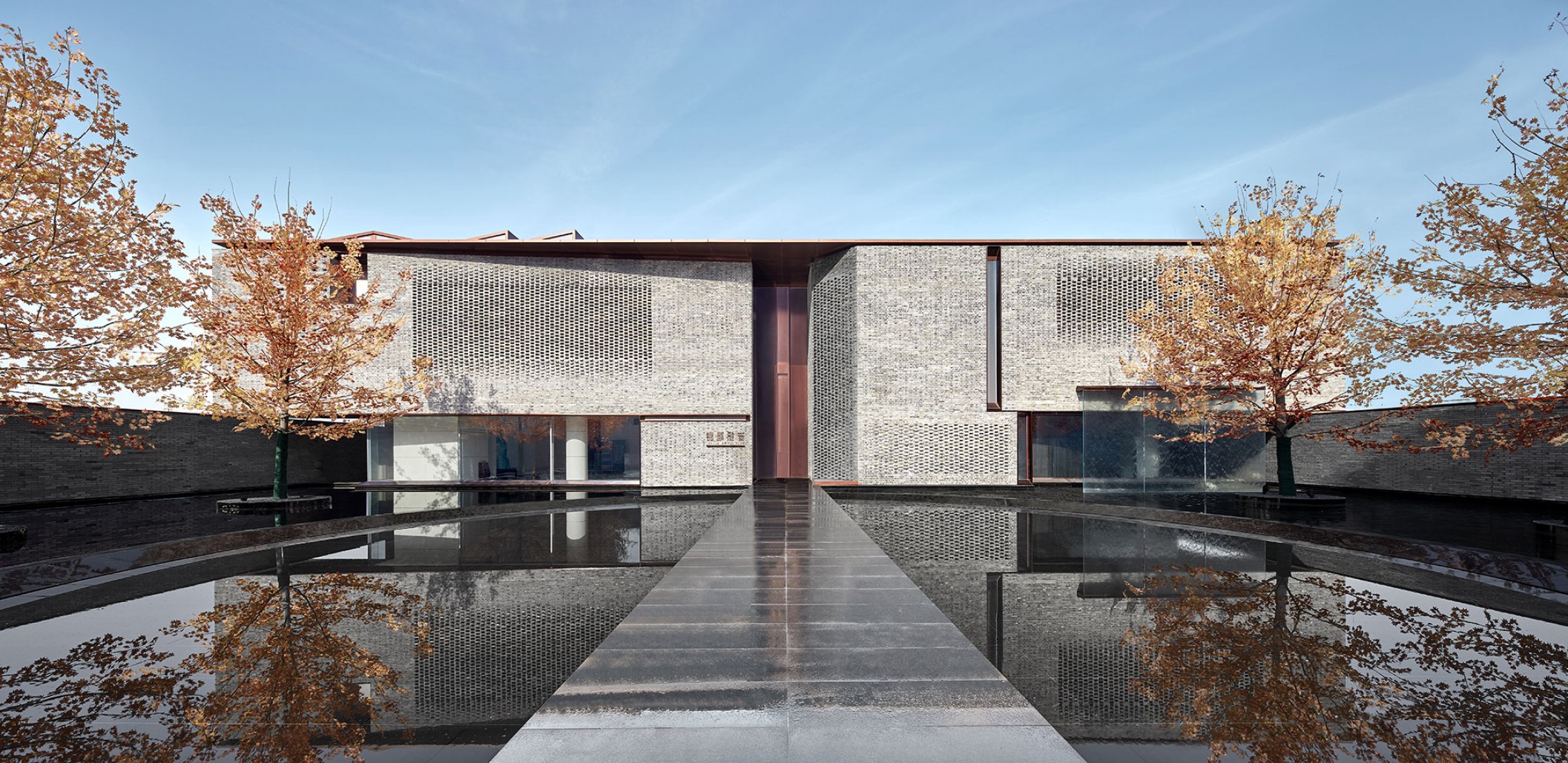 JinLin Royal Park by Do Design Group. Photograph by Zeng jianghe
