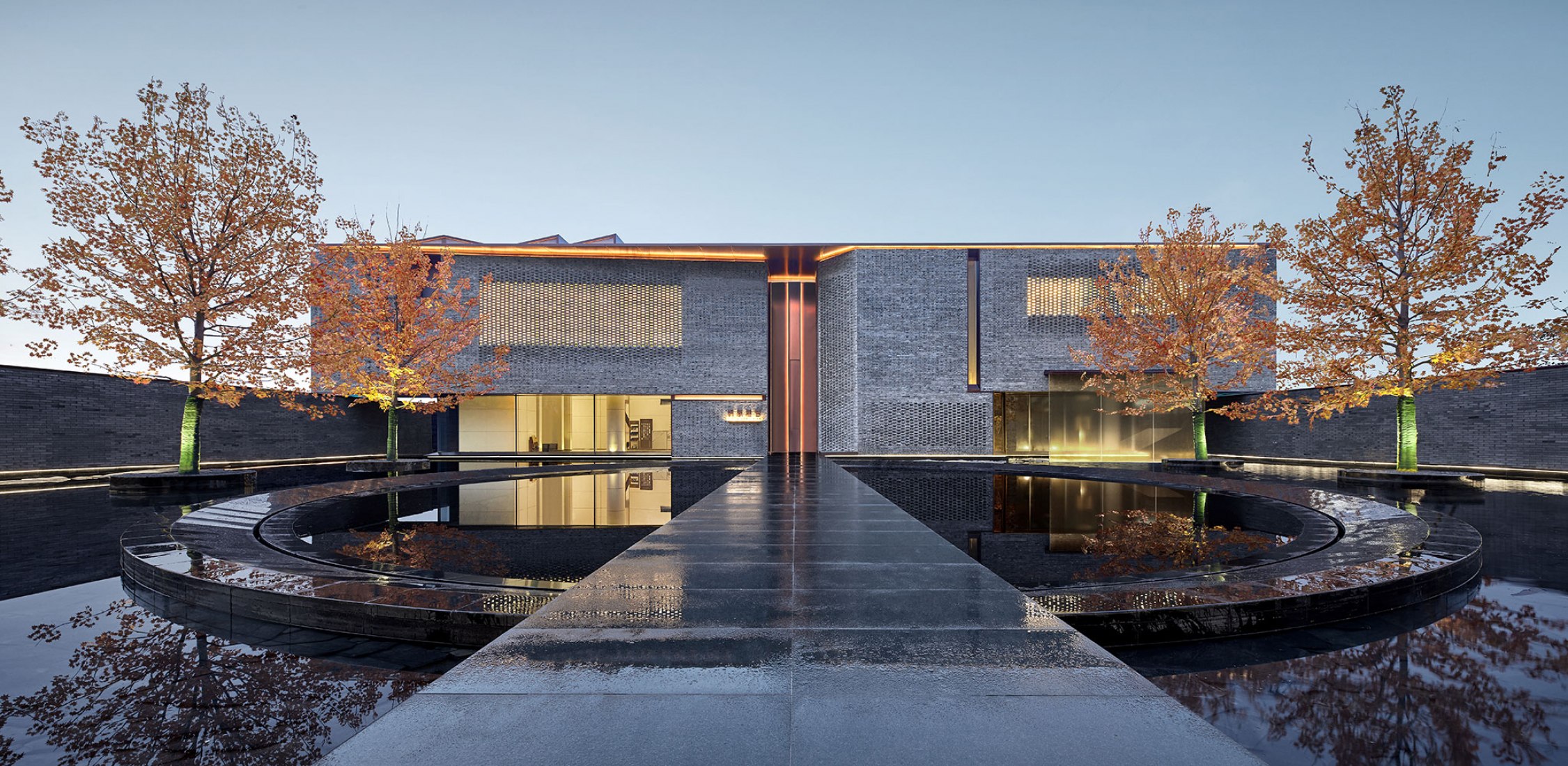 JinLin Royal Park by Do Design Group. Photograph by Zeng jianghe