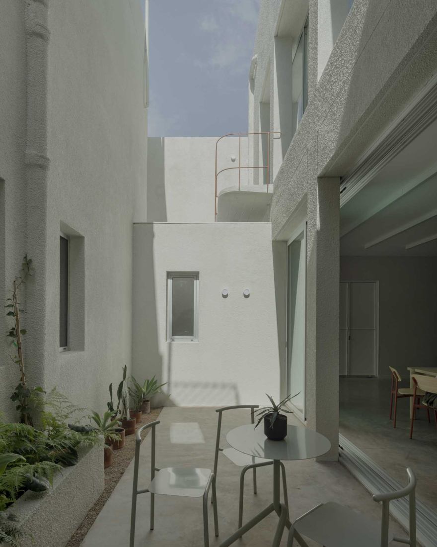 Espacio B by Dodds Estudio. Photograph by Federico Cairoli.