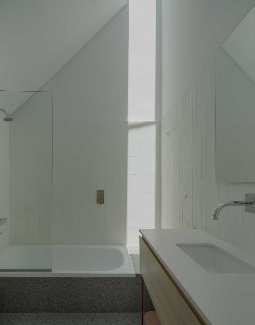 Espacio B by Dodds Estudio. Photograph by Federico Cairoli.