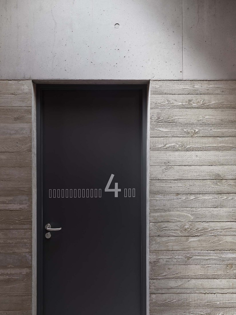 Pabellón de deportes con triple campo por DREI ARCHITEKTEN. Fotografía por Zooey Braun