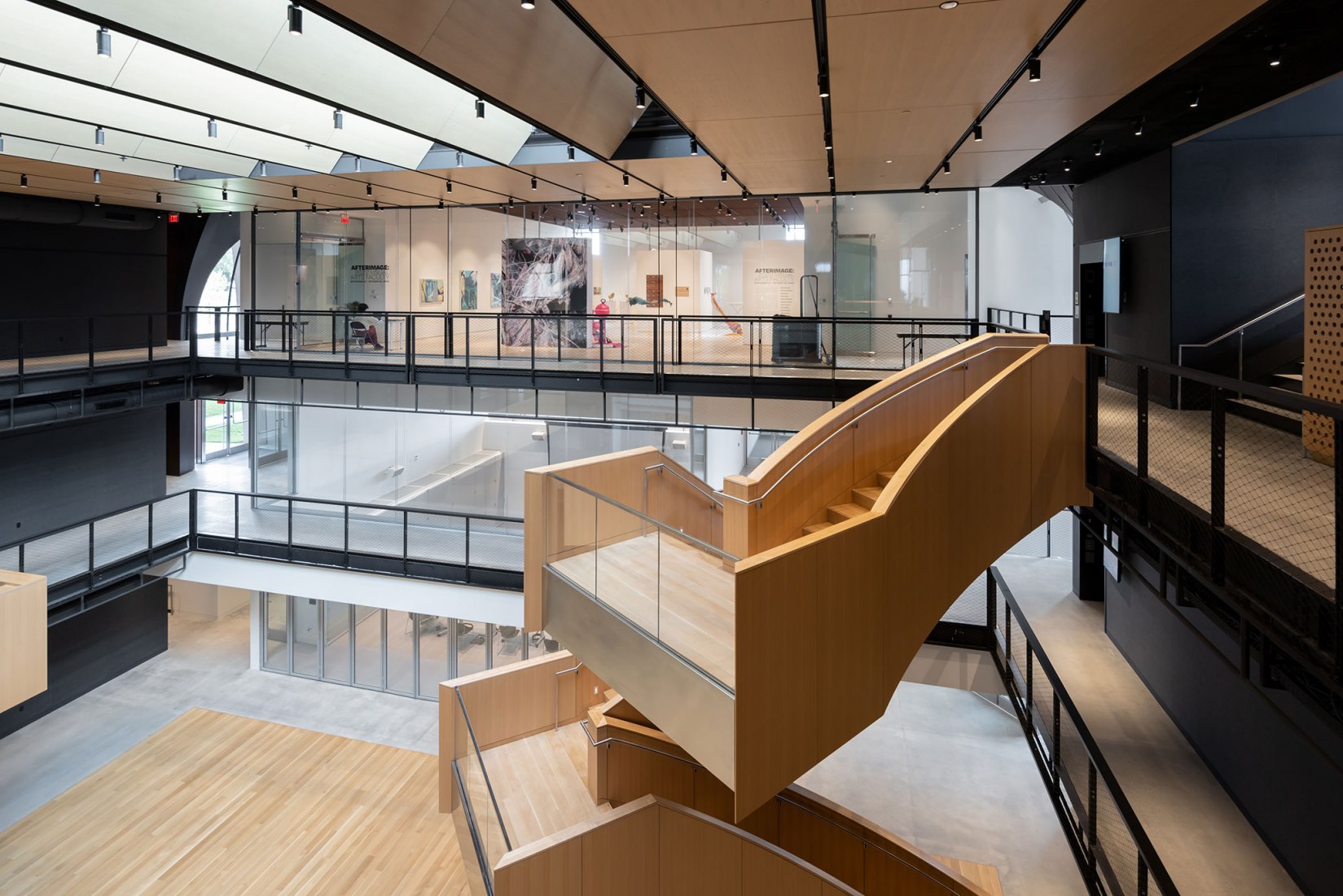 Centro de Artes Escénicas del College of the Holy Cross Prior por DS+R. Fotografía por Iwan Baan.