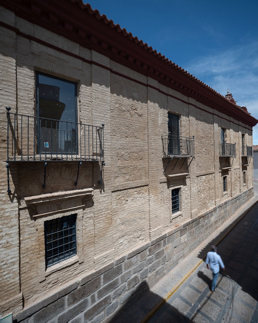 Renovation and conditioning of the Jesuit College by DUNAR arquitectos + TRAX. Photograph Nicolás Yazigi.