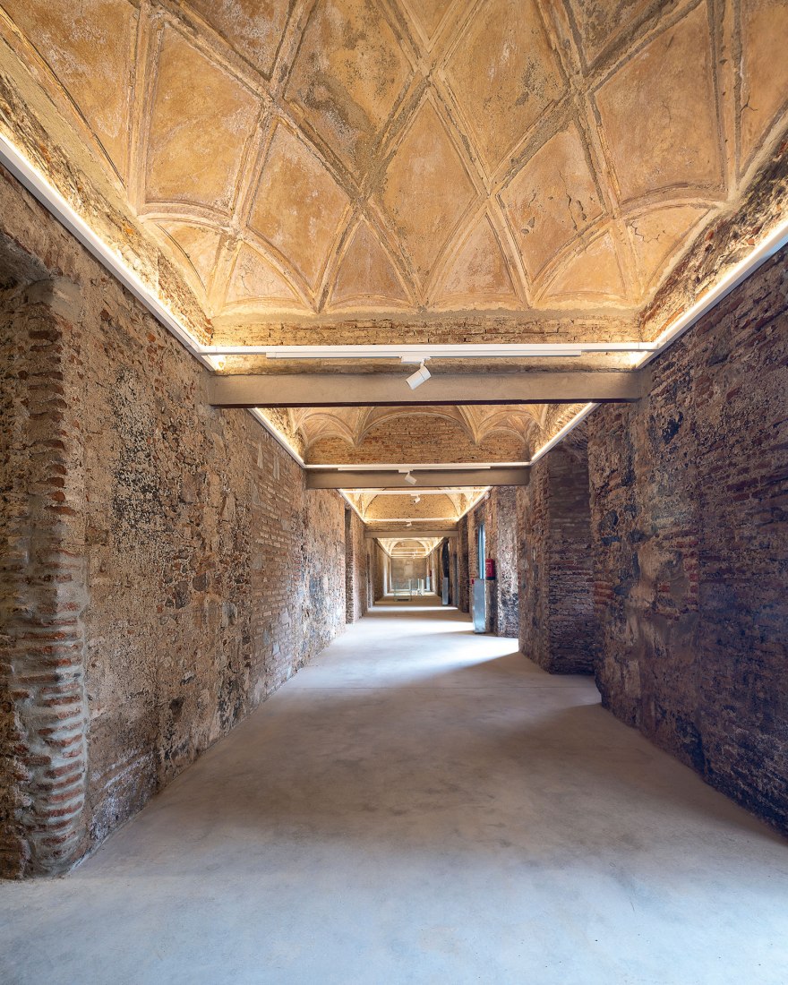 Renovation and conditioning of the Jesuit College by DUNAR arquitectos + TRAX. Photograph Nicolás Yazigi.
