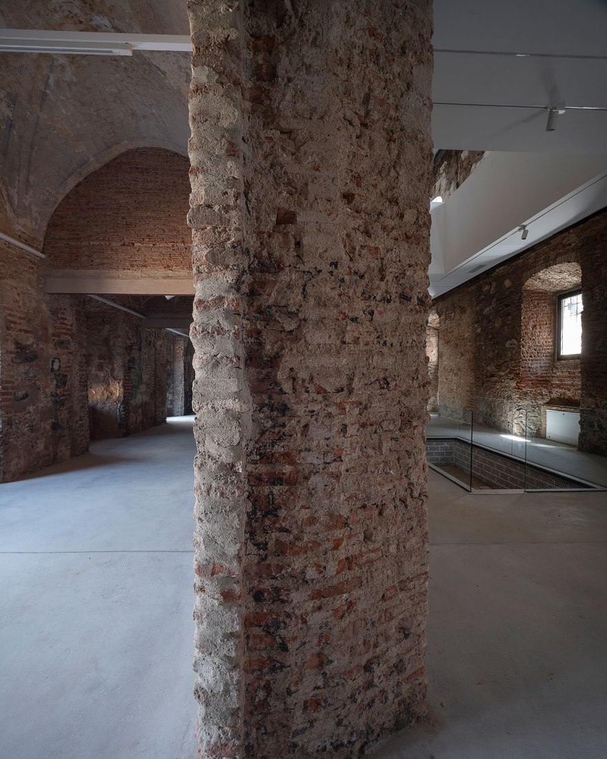 Renovation and conditioning of the Jesuit College by DUNAR arquitectos + TRAX. Photograph Nicolás Yazigi.