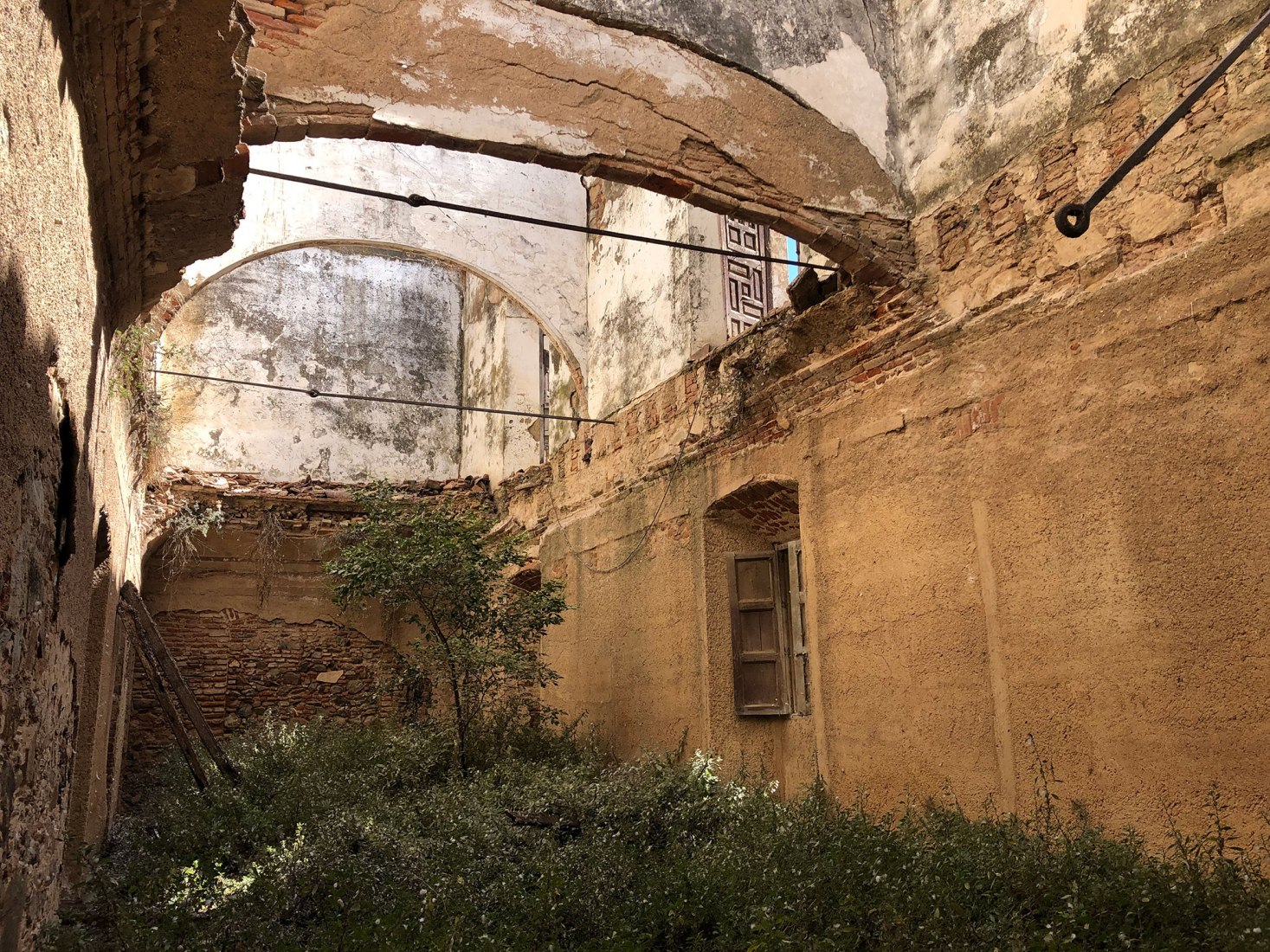 Previous image to renovation and conditioning of the Jesuit College by DUNAR arquitectos + TRAX. Photograph Nicolás Yazigi.