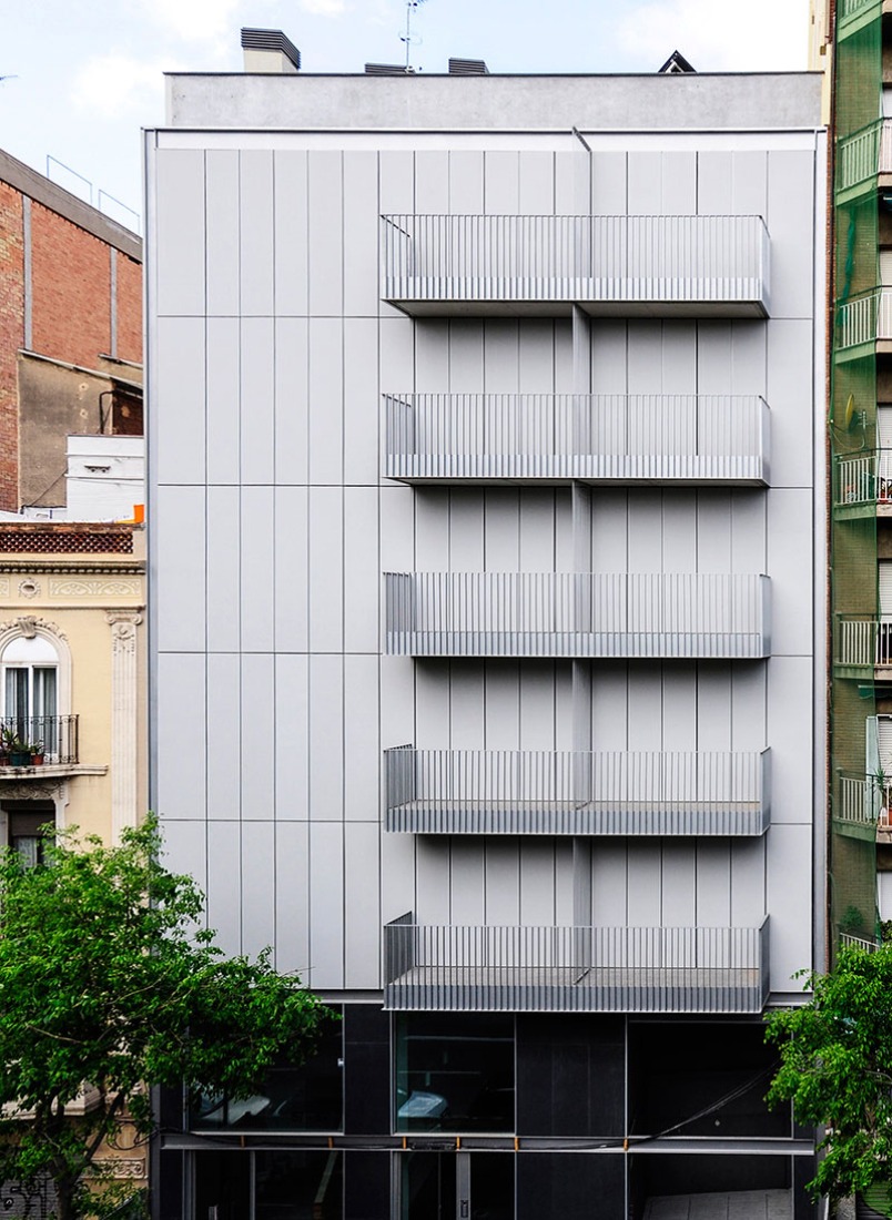 Outside view. Arizala's building by AVA Studio scp. Photograph © Cristian Naudín. Courtesy of AVA Studio scp.