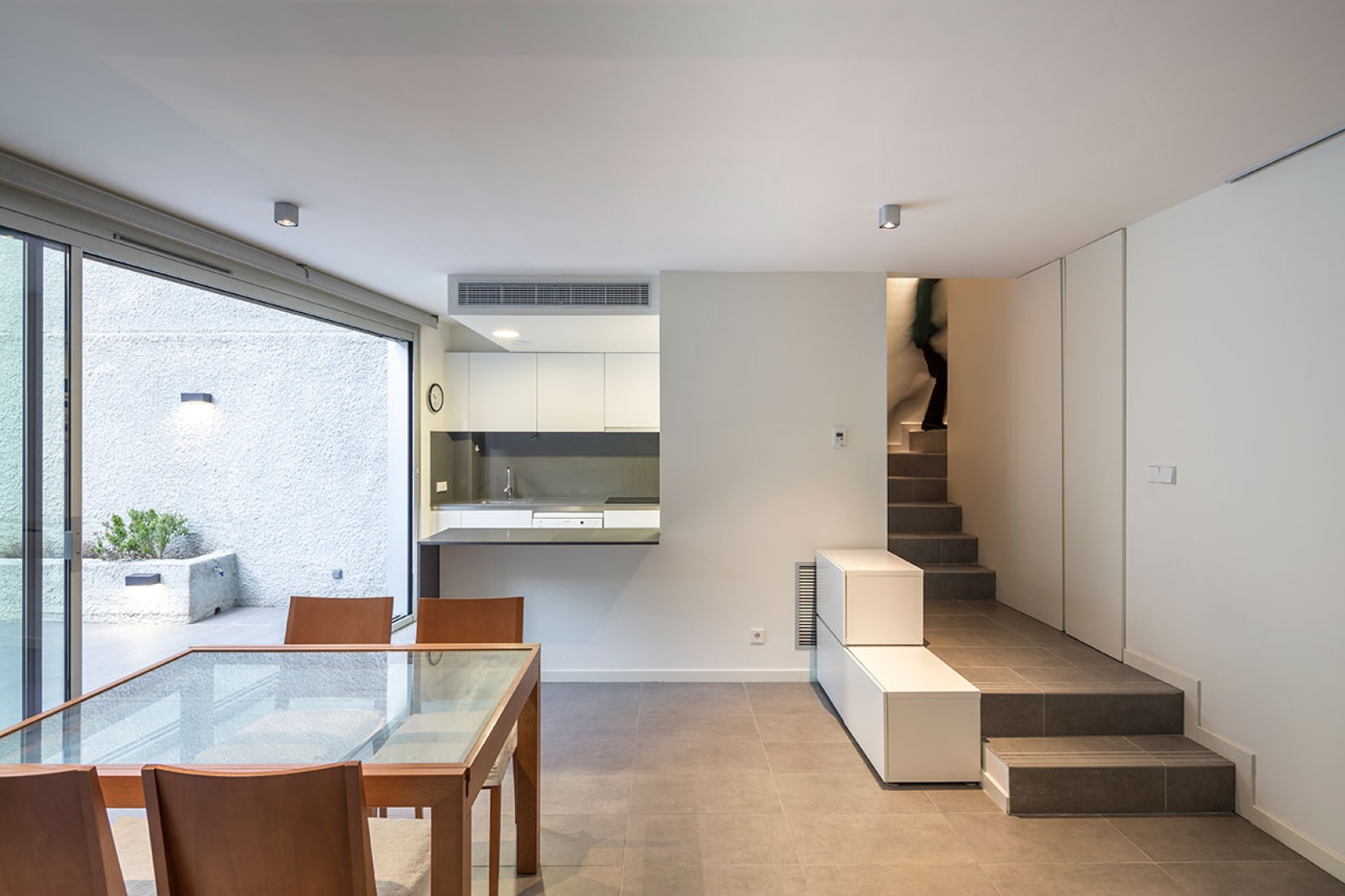 Inside view. Arizala's building by AVA Studio scp. Photograph © Simón García. Courtesy of AVA Studio scp.