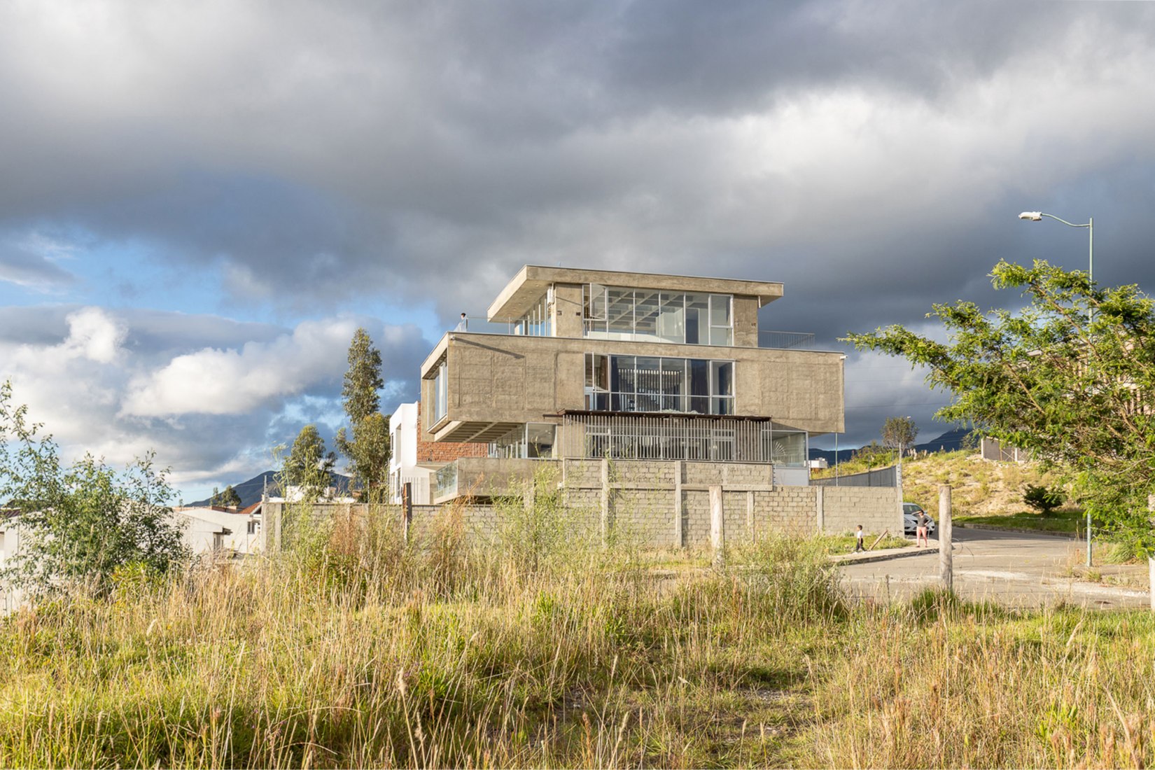 Casa D4 por Edwin Hurtado + Holger Cuadrado. Fotografía por Juan Alberto Andrade.