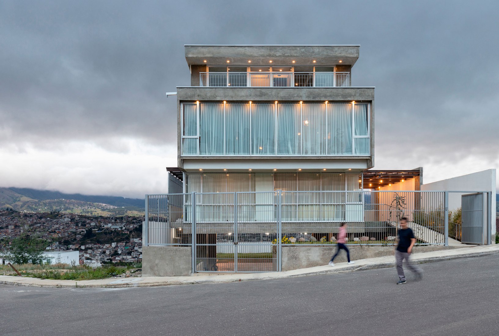 Casa D4 por Edwin Hurtado + Holger Cuadrado. Fotografía por Juan Alberto Andrade.