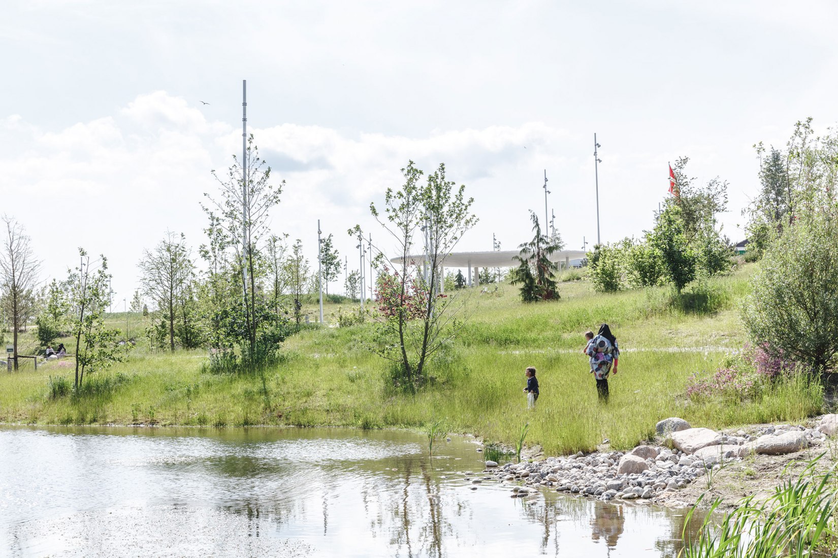 Parque urbano de Gellerup por EFFEKT + SLA. Fotografía por Rasmus Hjortshoj.