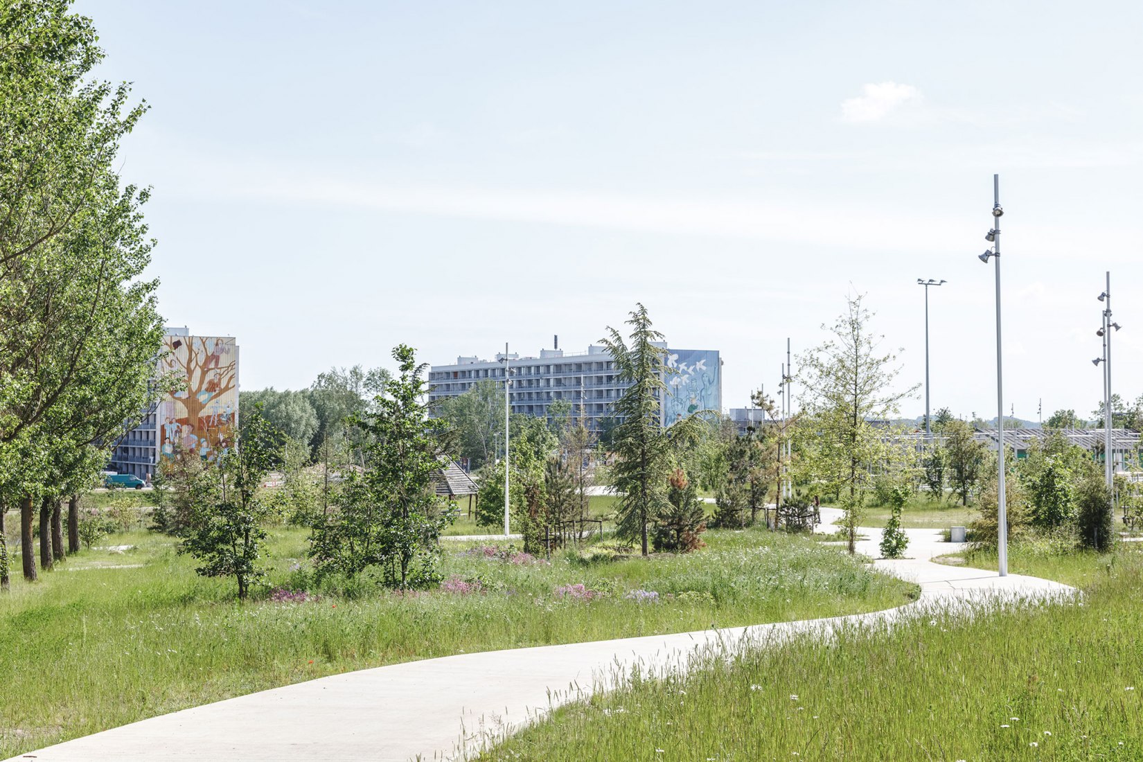 Parque urbano de Gellerup por EFFEKT + SLA. Fotografía por Rasmus Hjortshoj.