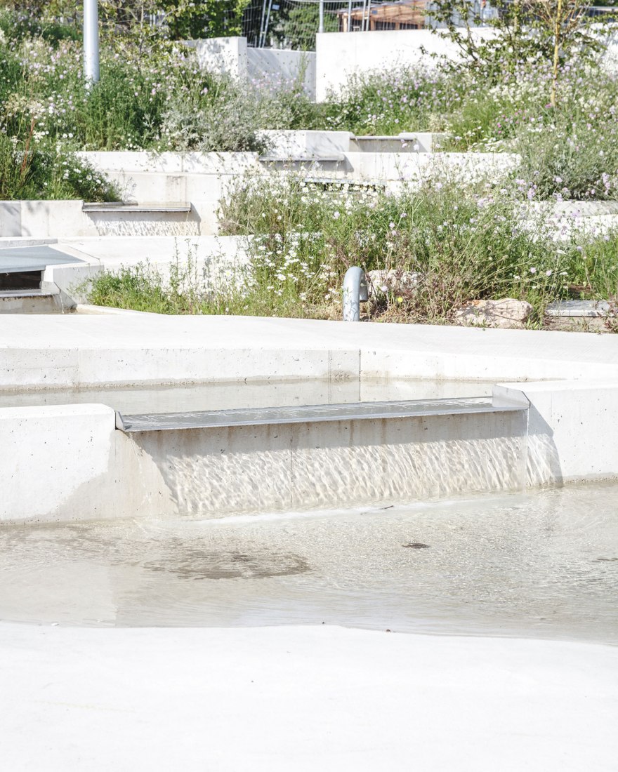 Parque urbano de Gellerup por EFFEKT + SLA. Fotografía por Rasmus Hjortshoj.