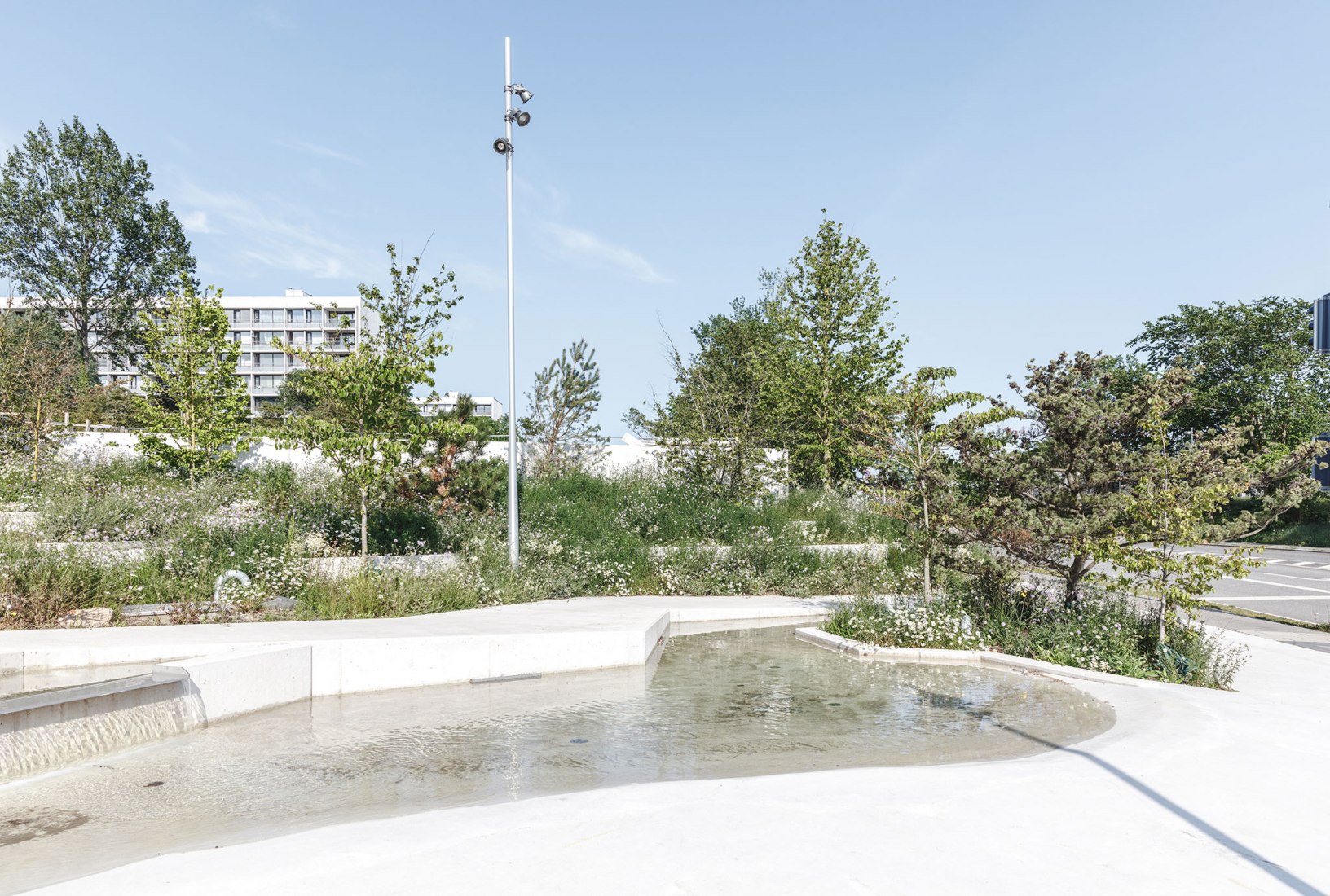 Parque urbano de Gellerup por EFFEKT + SLA. Fotografía por Rasmus Hjortshoj.