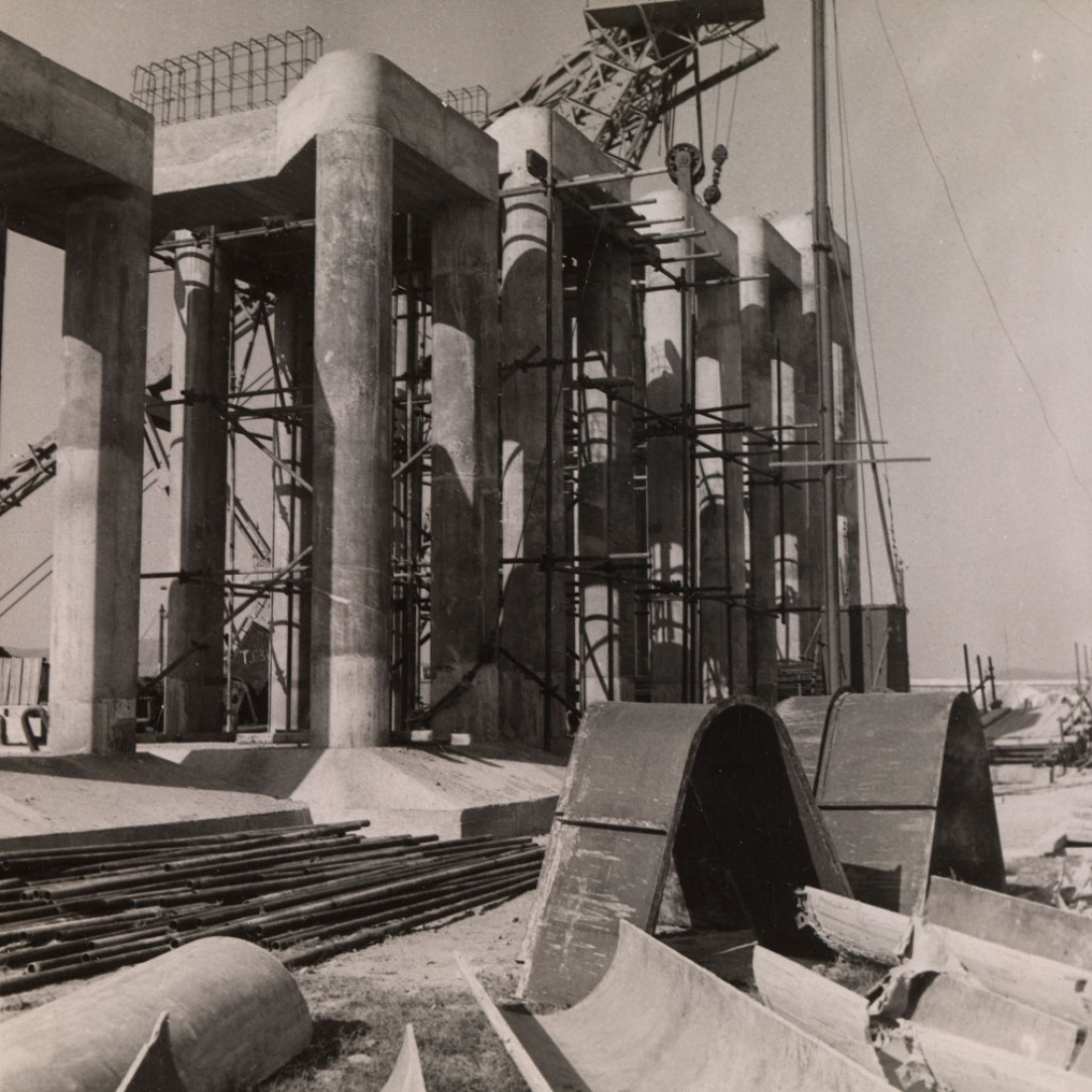 Port Grimaud, c.1950. Fotografía. Exposición Eileen Gray: la pintora privada. Imagen cortesía de la Osborne Samuel Gallery. 