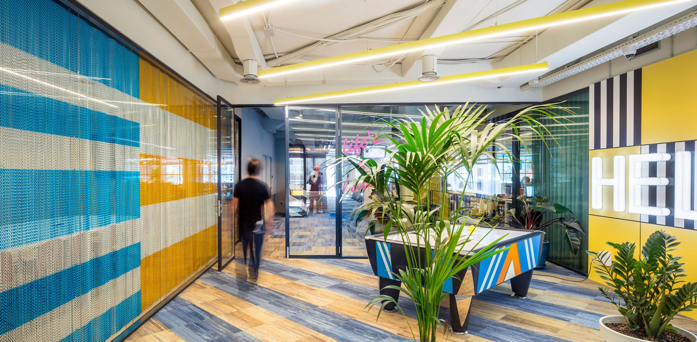 Effective Communication Offices by El Equipo Creativo. Photograph by Adrià Goula