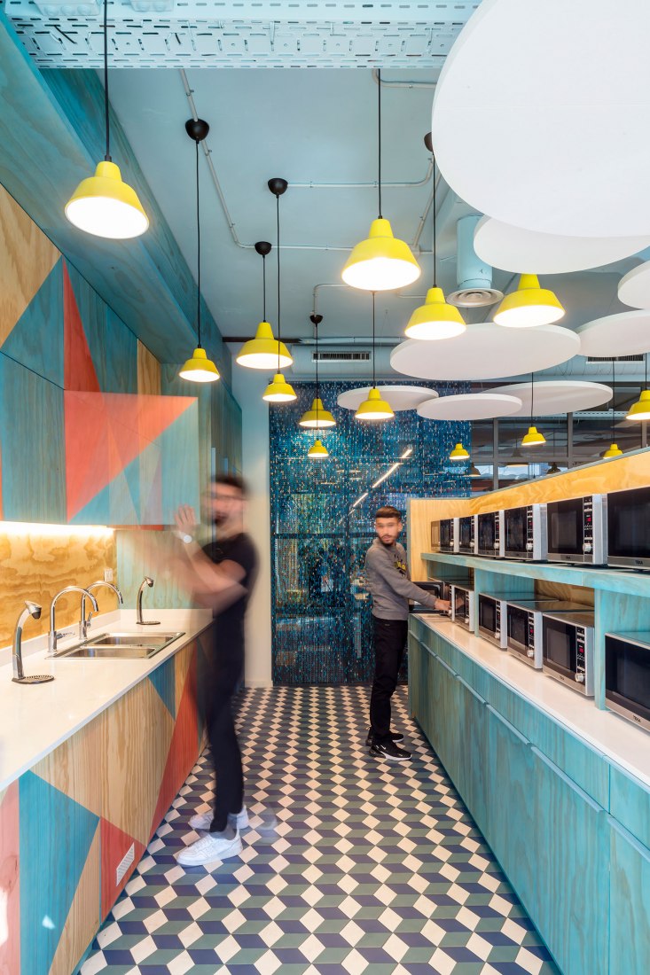 Effective Communication Offices by El Equipo Creativo. Photograph by Adrià Goula