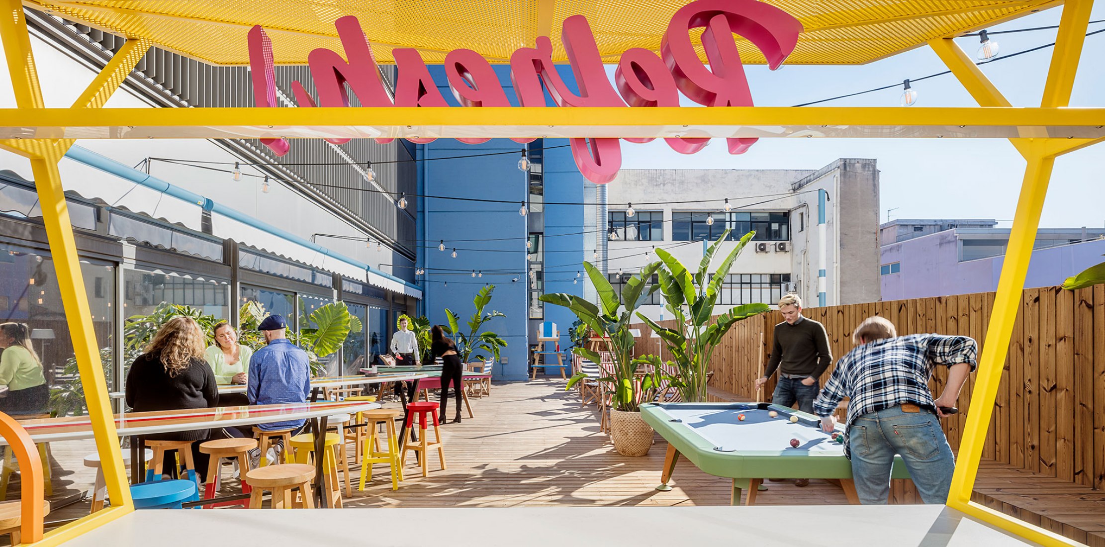Effective Communication Offices by El Equipo Creativo. Photograph by Adrià Goula