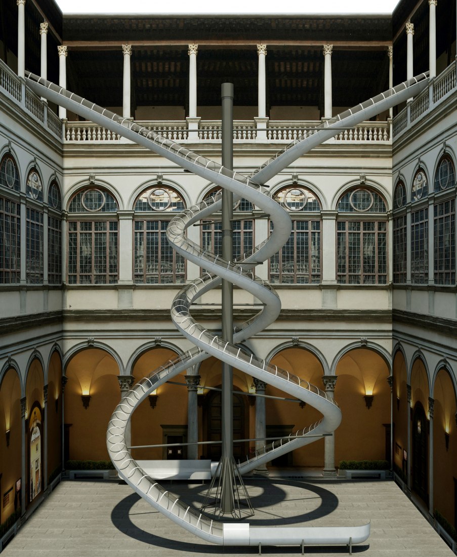 Visualización del patio con la instalación de El Experimento de Florencia. Un proyecto de Carsten Höller y Stefano Mancuso