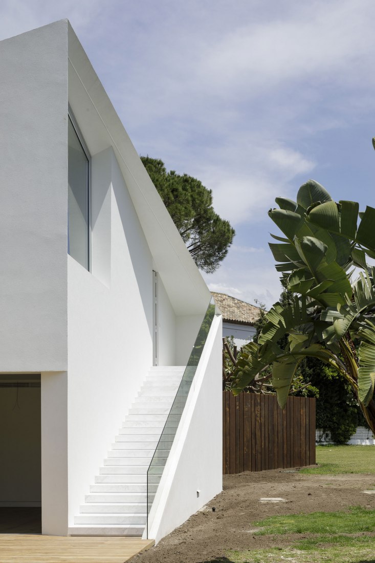 Vista exterior. Pabellón de invitados de Villa Magnolia, nuevo proyecto por El Muelle. Fotografía por Fernando Alda