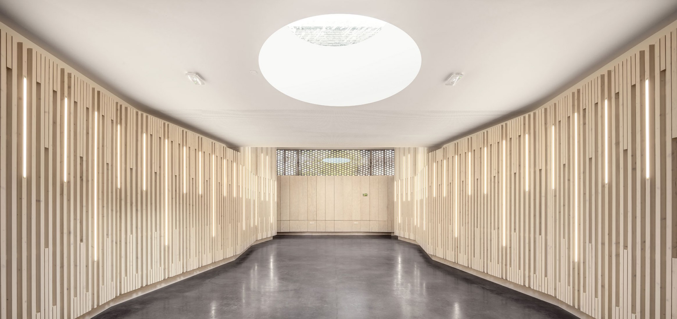Escuela de música Elancourt por OPUS 5 Architectes. Fotografía © Luc Boegly