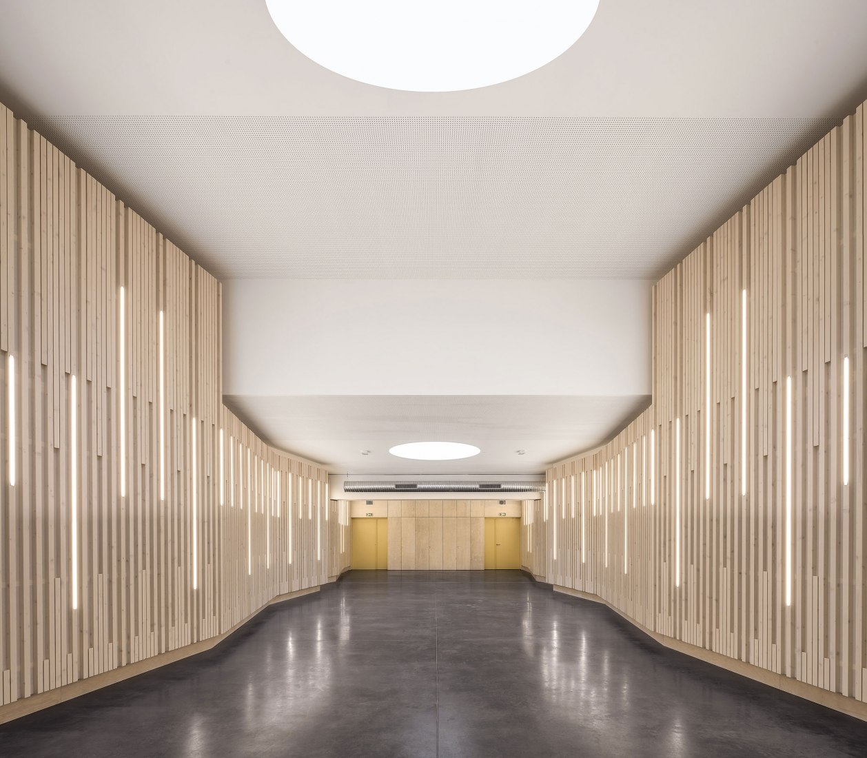 Escuela de música Elancourt por OPUS 5 Architectes. Fotografía © Luc Boegly