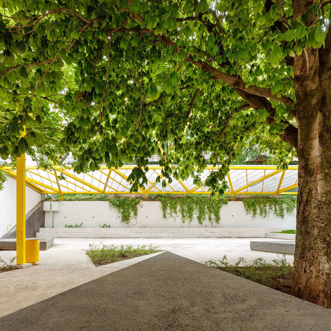Plaza El Sol por ELE arkitektura + TARTE. Fotografía por Aitor Estevez.